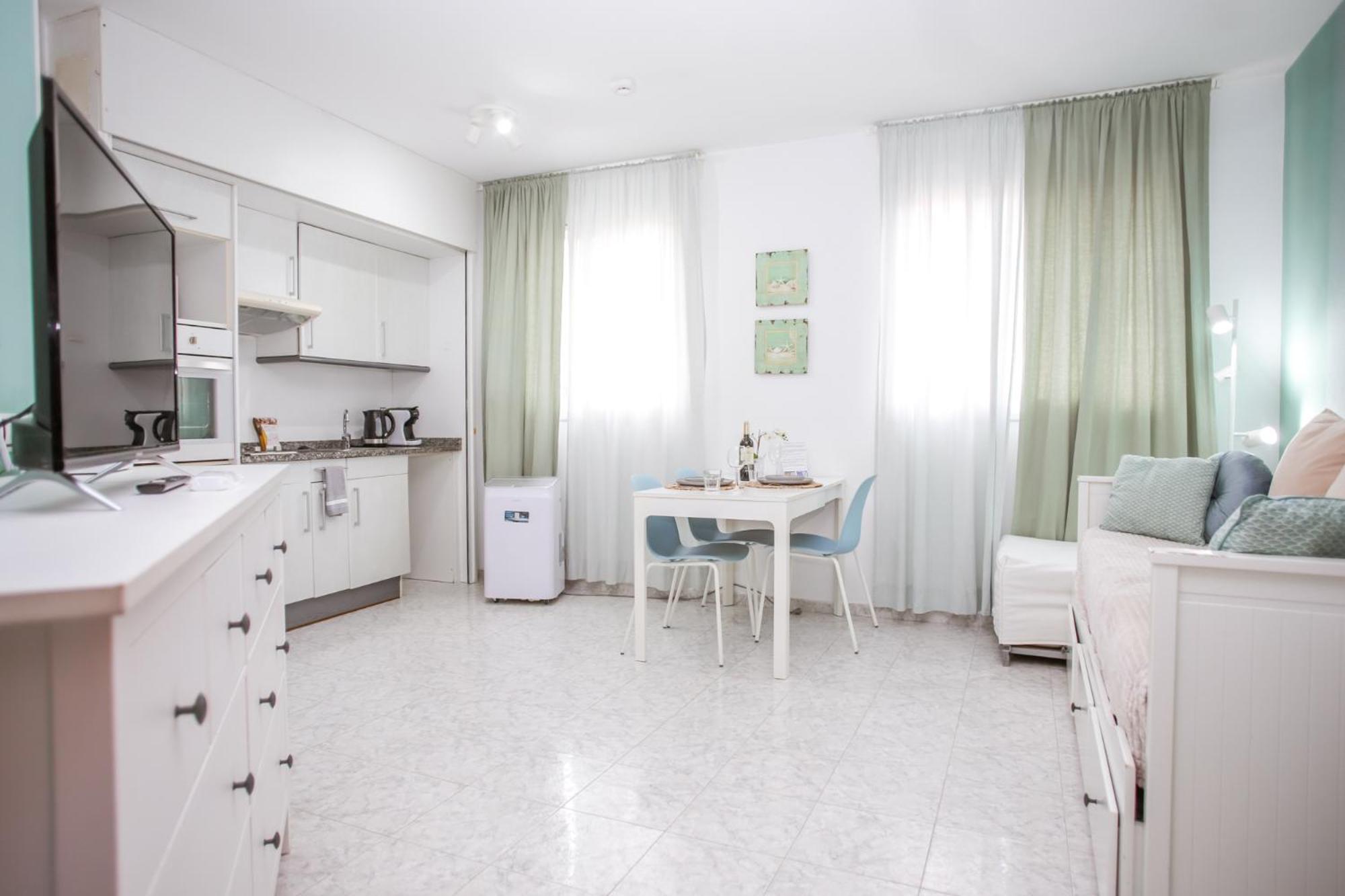 Al01 Estudio 250 M De Playa De Fenals, Costa Brava Appartement *